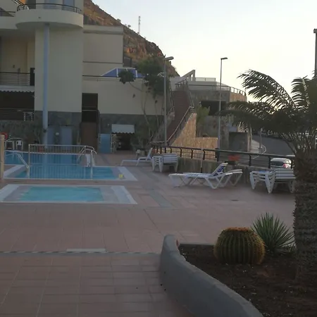 With 3 Bedrooms In El Chaparral, With Wonderful Sea View, Po