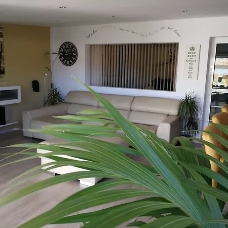 With 3 Bedrooms In El Chaparral, With Wonderful Sea View, Po Apartment *